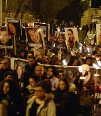 L&rsquo;Aquila fiaccolata 6 aprile 2014